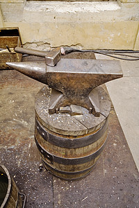 铁锤和木匠古董金属马蹄工具锤子乐器铁工修理铁匠图片