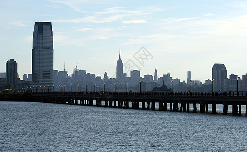 纽约市的天际吸引力公园摩天大楼码头地标中心反射商业街道办公室图片