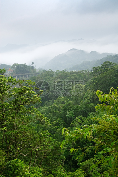 温雾山区地貌图片