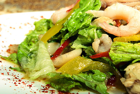 由海鲜制成的沙拉菜单烹饪辣椒收据美食晚餐贝类蔬菜饮食奢华图片