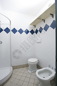 洗浴室地面酒店装饰住宅镜子洗涤毛巾房子风格白色背景图片