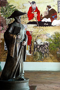 苏东宝的著名雕像和壁画与生命故事图片