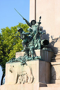 意大利吉阿尼科洛罗姆人雕像旅行城市天空历史性历史纪念碑图片