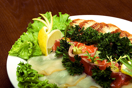 肉鱼开胃菜猪肉香菜油炸海鲜晚餐餐厅牛肉牛扒盘子服务图片