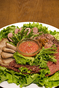肉食开胃菜盘子香菜香肠牛扒菜单美味奢华餐厅烹饪晚餐图片