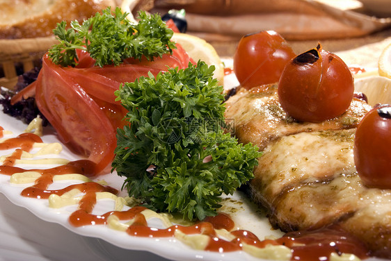 炸鱼香菜菜单盘子海鲜营养烹饪餐厅沙拉美食油炸图片