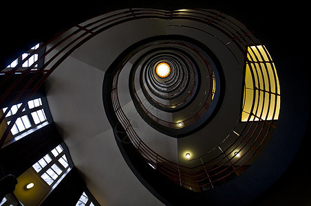 螺旋楼梯圆形栏杆房子金属石头曲线城市商业圆圈艺术图片