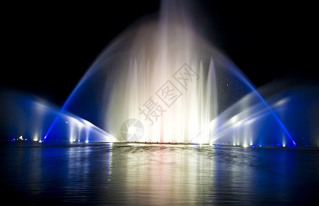 水展示场景音乐灯展辉光焰火游客汉堡时间溪流夜景图片