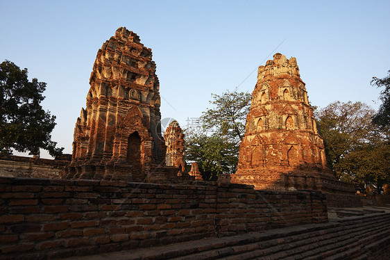 泰爱兰 阿尤塔亚 日落时城古寺庙的废墟纪念碑风景假期旅行蓝色精神文化游客佛教徒寺庙图片