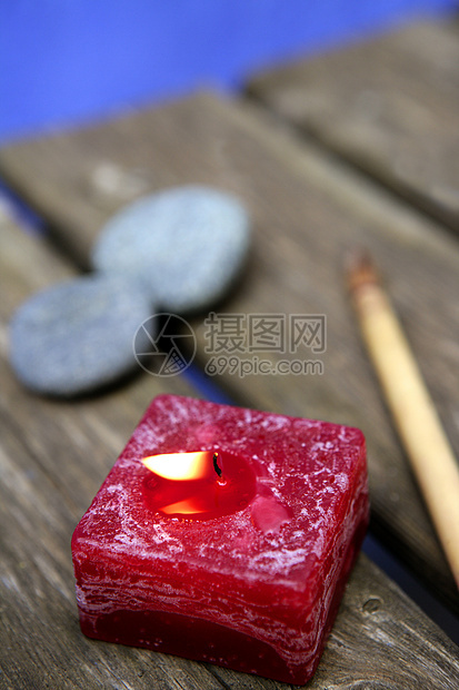 天然的花草 石头和蜡烛保健按摩蓝色疗法福利芳香卫生治疗奢华雏菊图片
