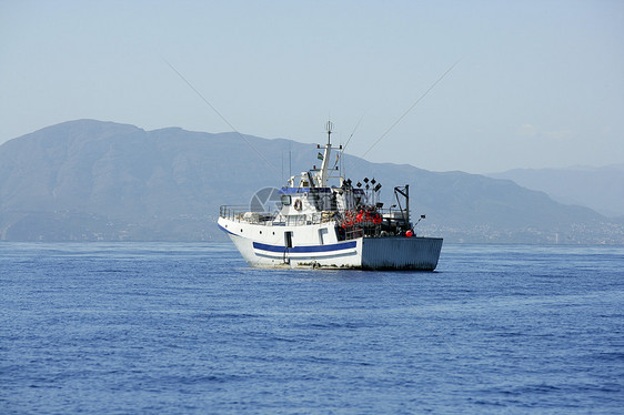 在阿利坎特工作的地中海延轮船绳索海鲜钓鱼海岸港口渔船运输海洋环境血管图片