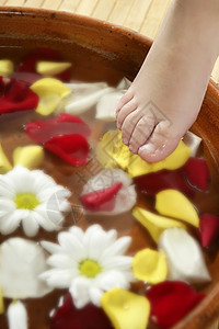 阿罗玛疗法 花脚洗浴 玫瑰花瓣叶子治疗女性童年福利卫生女孩们男生温泉孩子图片