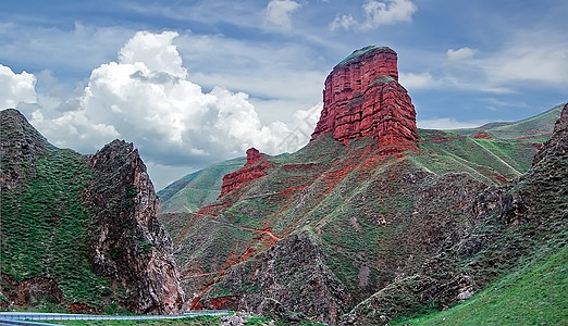 雅丹地貌风蚀地貌旅行爬坡红色岩石地质地质学图片