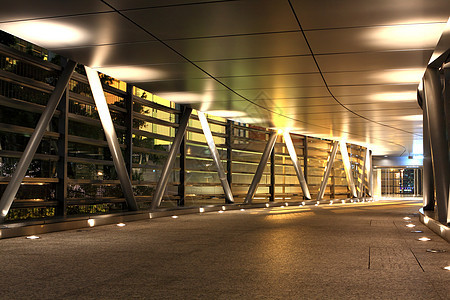 夜间现代飞行城市运输路面景观车道游客建筑通道曲线人行道图片