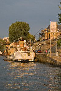 巴黎和塞纳河反射都市风光地方文化城市生活蓝色旅游河岸城市图片
