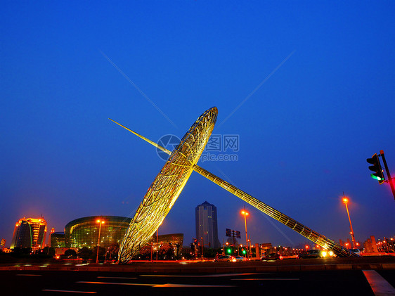 东方之光天文学文化时间雕塑日晷风景城市图片