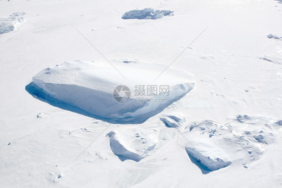 南极洲的海冰冰山天线冻结空气风景航班图片