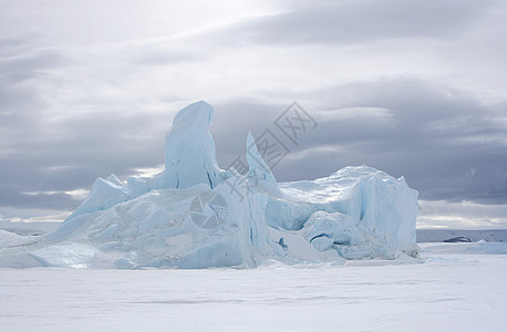 南极洲的冰山冻结风景图片
