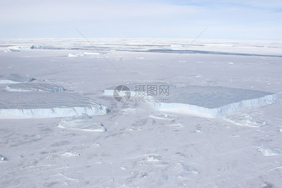 南极洲的海冰冻结空气风景航班天线冰山图片