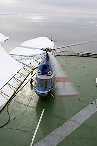 俄罗斯直升机破冰冻结空气航班图片