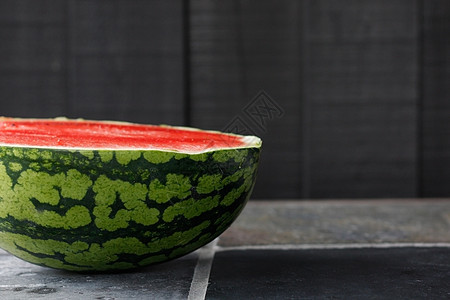 水瓜季节性水果种子食物圆形饮食甜点绿色红色小吃图片