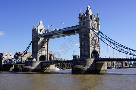 伦敦市的塔大桥天空地标旅游历史蓝色吸引力城市风景景观图片