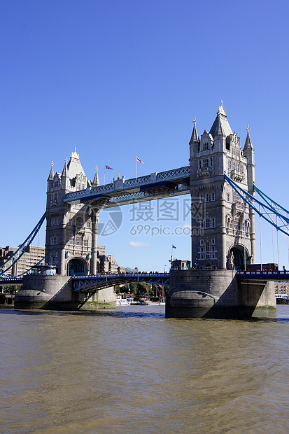 伦敦市的塔大桥蓝色天空旅游城市景观地标风景吸引力历史图片