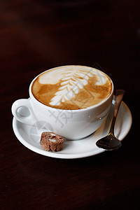卡普西诺牛奶餐厅杯子勺子桌子飞碟快报咖啡店奶油泡沫图片
