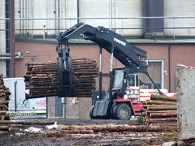 卡车装载木材安全船运仓库载体库存叉车材料货运工作环境图片