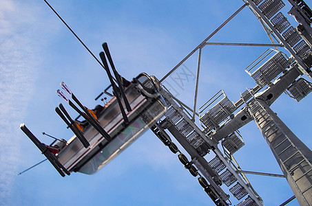 滑雪电梯课程运动拖带胜地娱乐输送带风景游戏滑雪者座位图片