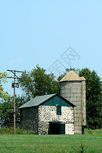 旧谷仓和粮仓图片