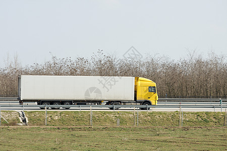 卡车橙子交通跑步货车天空商业送货贸易船运商品图片