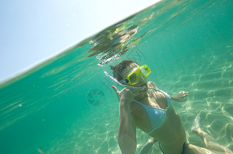 下潜世界风镜潜水享受游泳衣浮潜女孩假期海洋女士图片