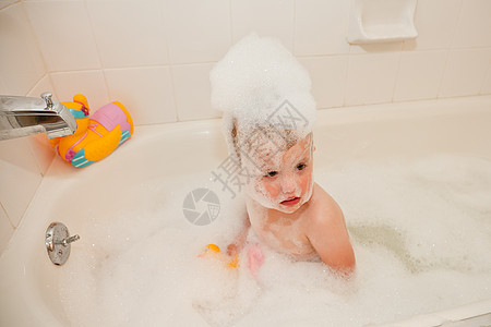 泡沫洗澡图片