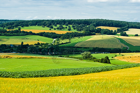 夏季农业地貌景观图片