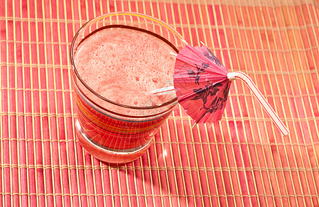 西瓜饮料果汁甜点稻草水果粉色食物红色图片