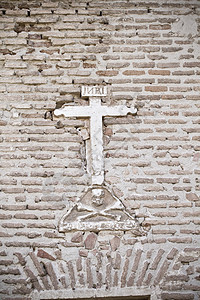 西班牙教堂墙上的石十字石十字图片