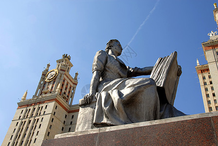 莫斯科国立大学纪念碑石头女士女性学习知识大学科学蓝色阅读图片