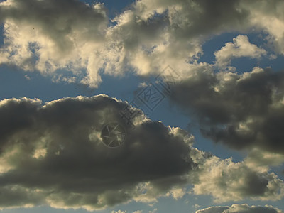 天云气象日光白色蓝色墙纸气氛环境天气雨滴阳光图片