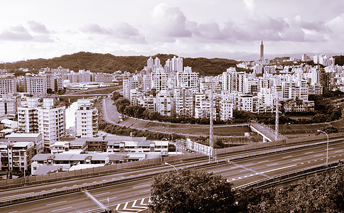 高速公路城景城市地标天空交通市中心戏剧性天际街道旅游场景全景图片