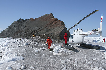 在加拿大北极的直升机加拿大北极冻结科学航班科学家冷冻图片