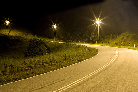 夜间热带乡村公路  夜间道路爬坡车道孤独运输街道农村旅行沥青图片