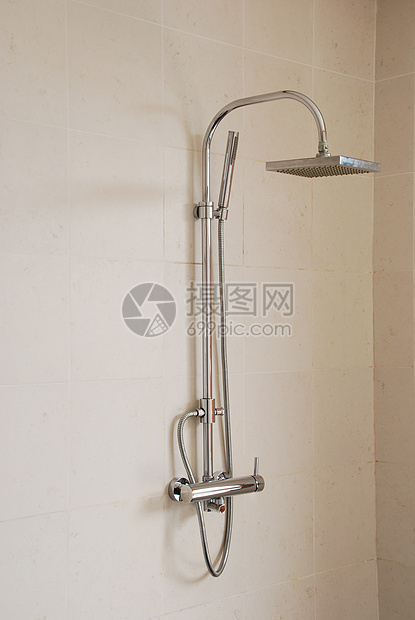 现代淋浴在豪华酒店大理石瓷砖装饰奢华建筑学浴室洗澡风格图片