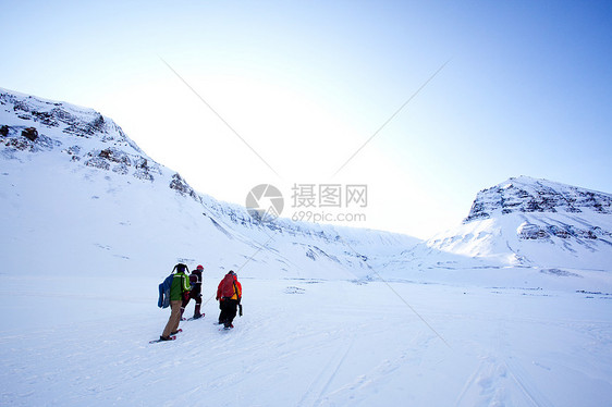 冬季旅游游客女士荒野远足男人吸引力冰川环境风景蓝色图片