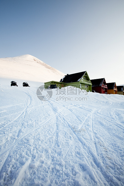 长年荒野城市雪地村庄建筑教会软管滑雪旅游摩托车图片