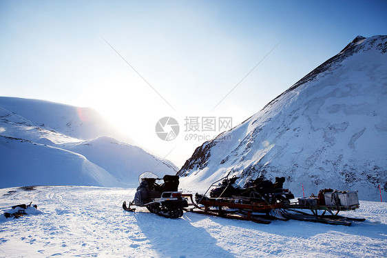 极极远展荒野旅游地形旅行车辆场景冒险风景滑雪道环境图片