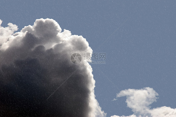 阵雨天空图片