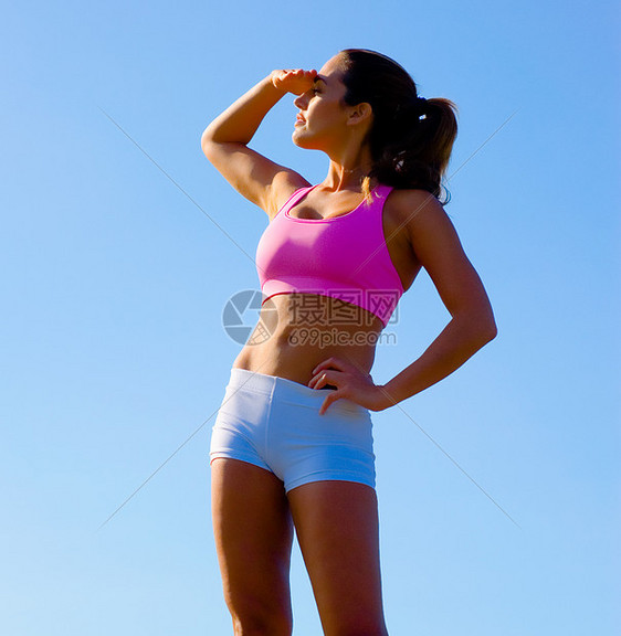 运动女运动员的锻炼娱乐训练活力福利天空蓝色慢跑者胸罩身体女士图片