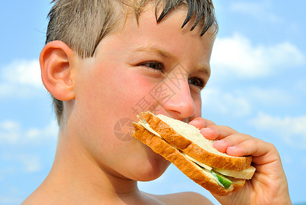 桑威奇面包乐趣水平午餐幸福孩子们小吃男生健康阳光图片