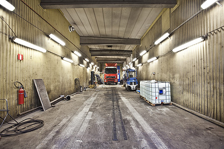 室内卡车水平车辆方式蓝色摄影摩托车汽修运输陆地职业图片